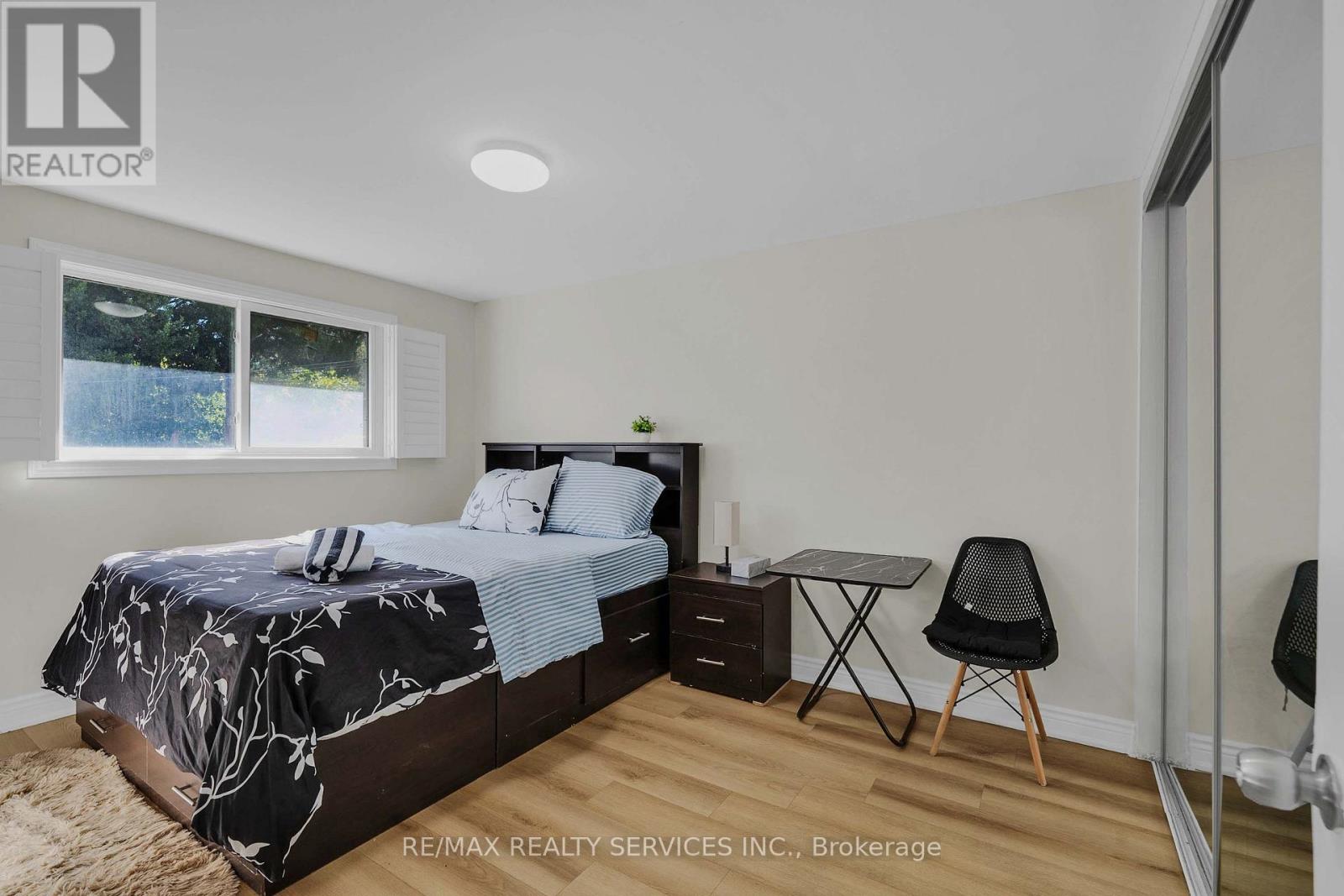 17 Avening Drive, Toronto, Ontario  M9V 1Y2 - Photo 21 - W13870832