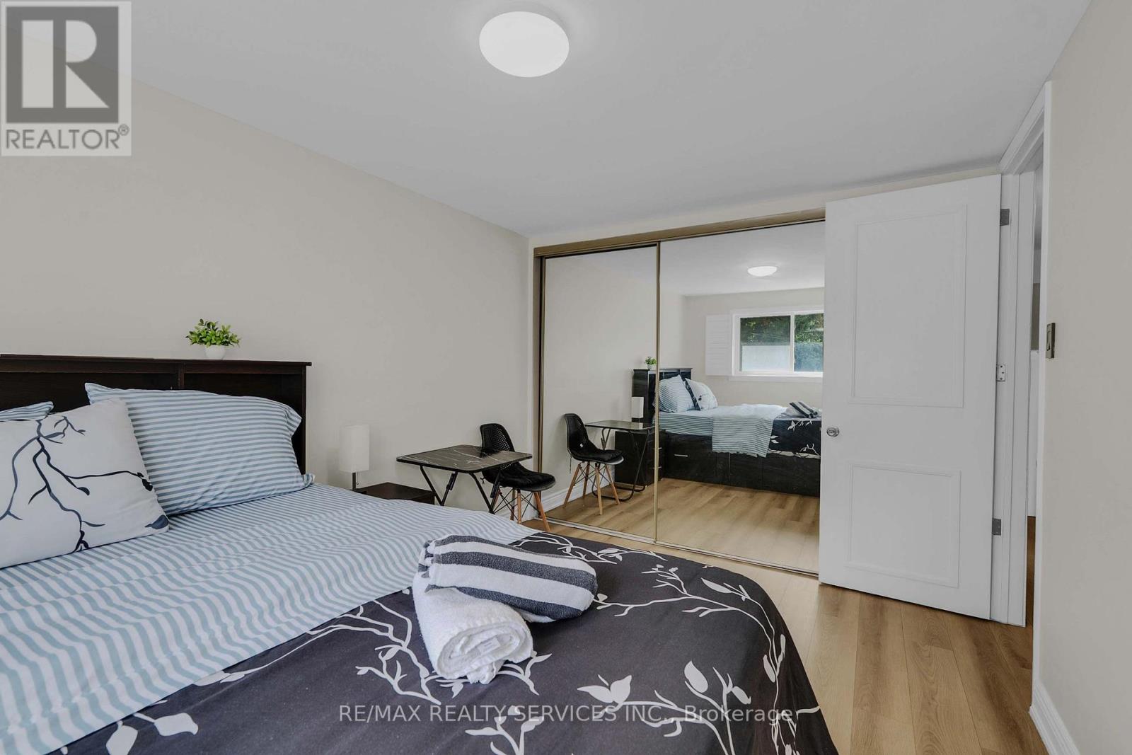 17 Avening Drive, Toronto, Ontario  M9V 1Y2 - Photo 22 - W13870832