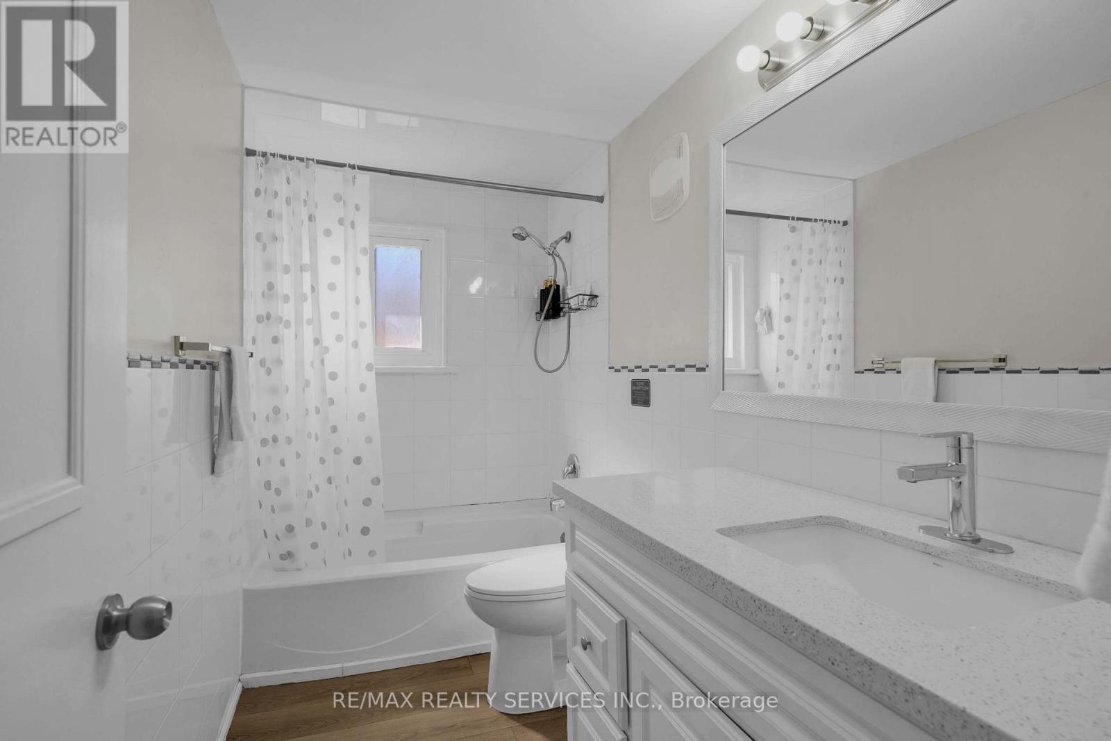 17 Avening Drive, Toronto, Ontario  M9V 1Y2 - Photo 27 - W13870832