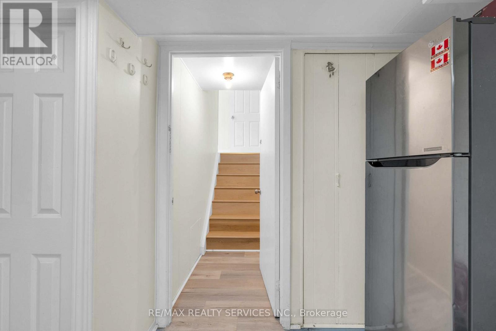 17 Avening Drive, Toronto, Ontario  M9V 1Y2 - Photo 31 - W13870832