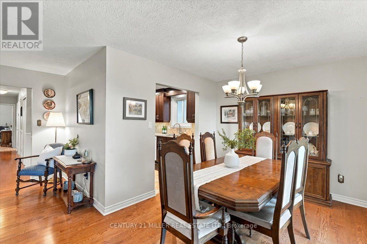 2044 Coral Crescent, Burlington, Ontario  L7P 3K5 - Photo 11 - W13870918