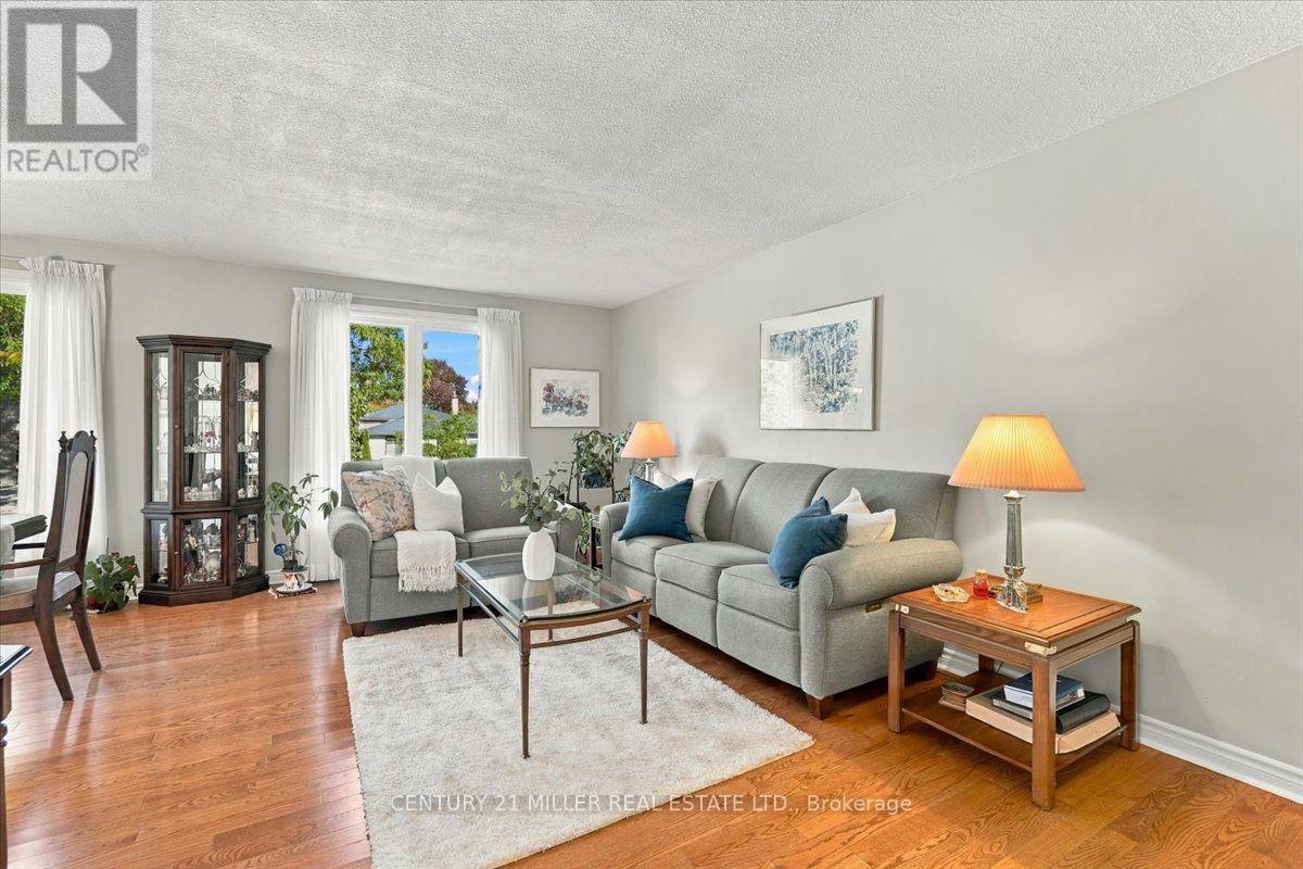 2044 Coral Crescent, Burlington, Ontario  L7P 3K5 - Photo 8 - W13870918