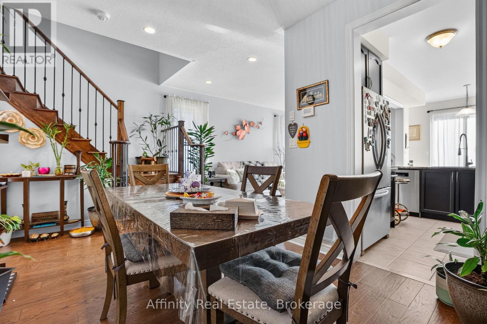 10 Maplerun Street, Caledon, Ontario  L7C 3P9 - Photo 12 - W13870938
