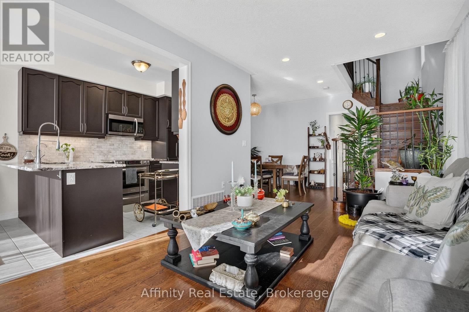 10 Maplerun Street, Caledon, Ontario  L7C 3P9 - Photo 16 - W13870938