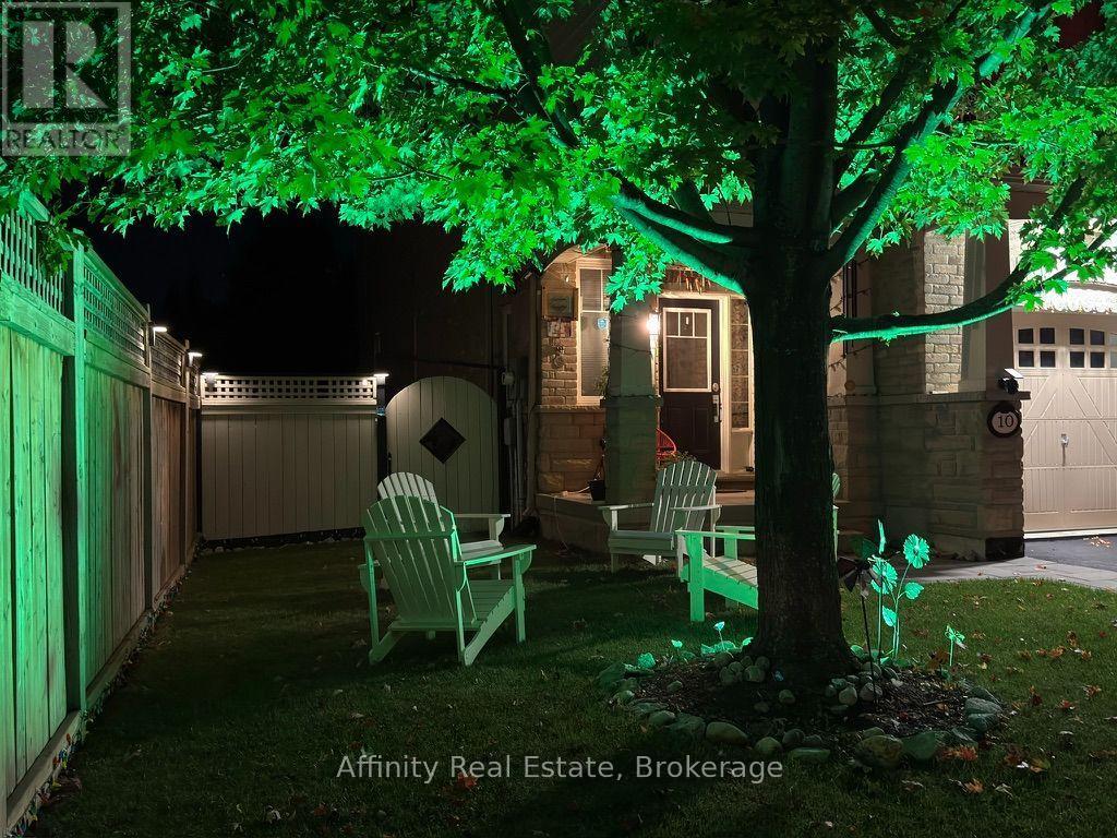 10 Maplerun Street, Caledon, Ontario  L7C 3P9 - Photo 5 - W13870938