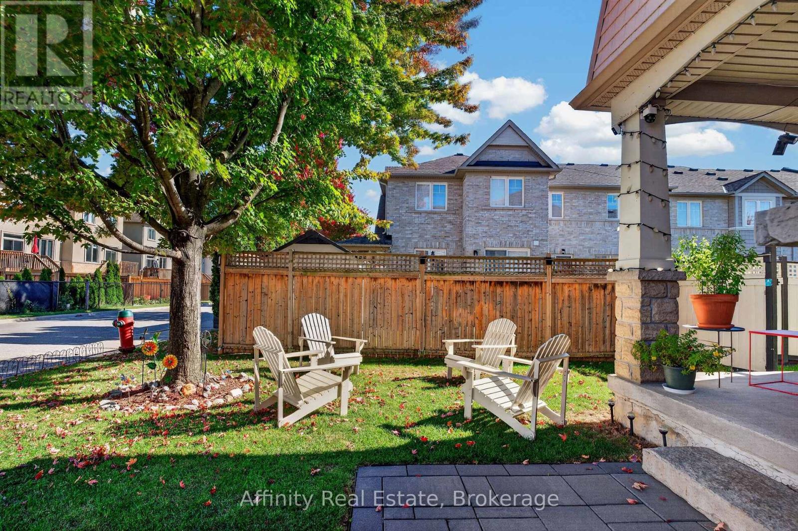 10 Maplerun Street, Caledon, Ontario  L7C 3P9 - Photo 6 - W13870938