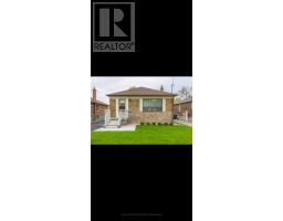 918 ISLINGTON (BSMNT) AVENUE, Toronto, Ontario