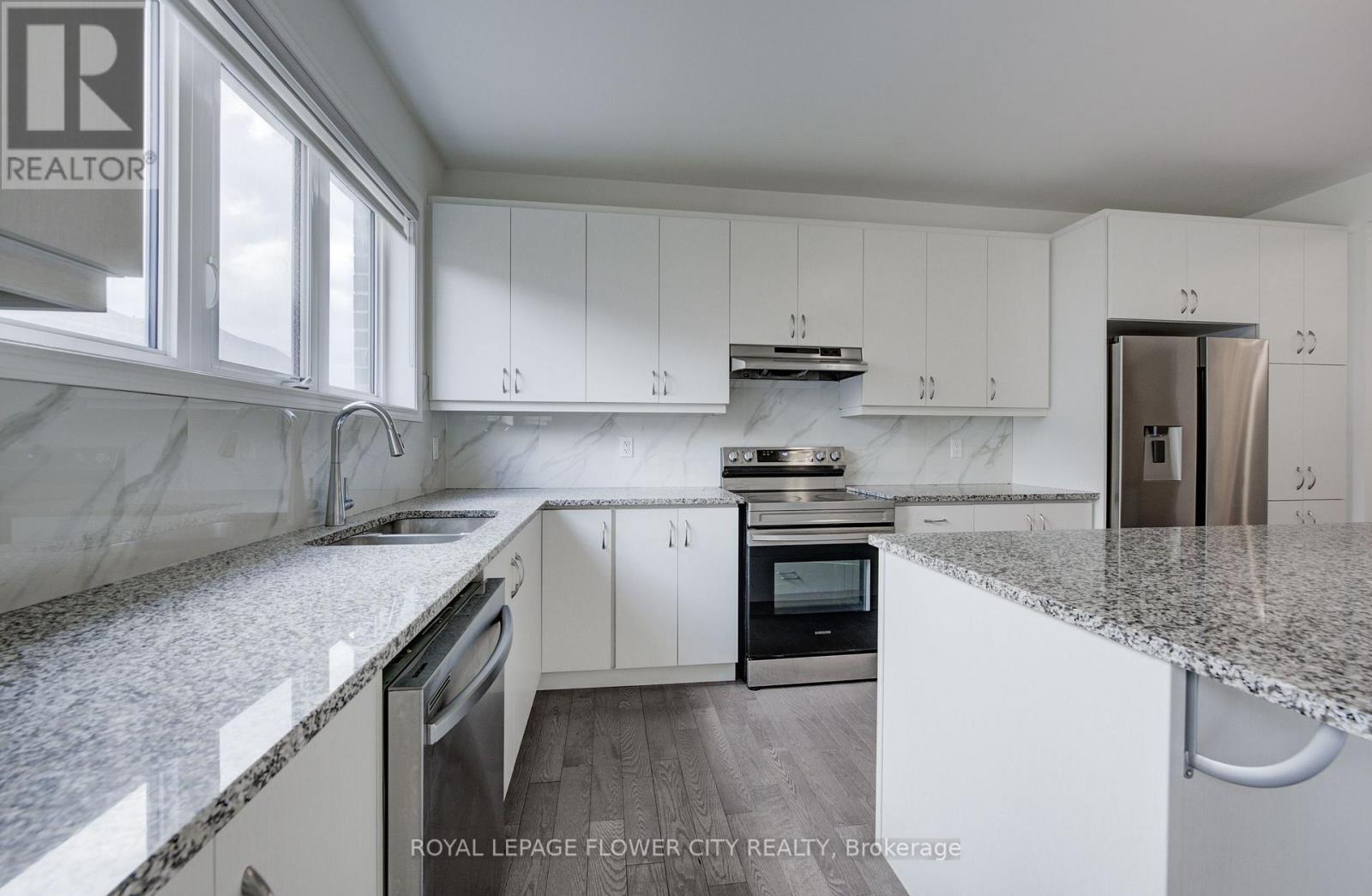 51 William Nador Street, Kitchener, Ontario  N2E 3X8 - Photo 13 - X13870664