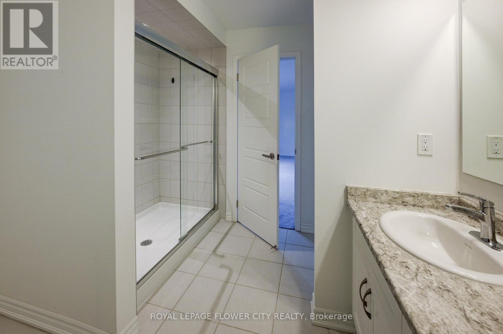 51 William Nador Street, Kitchener, Ontario  N2E 3X8 - Photo 25 - X13870664