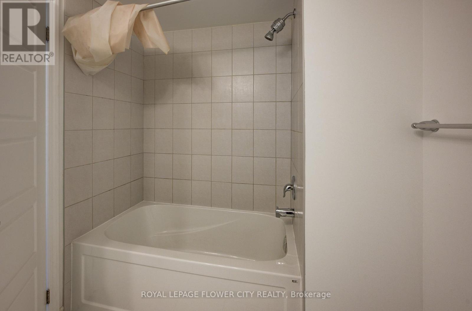 51 William Nador Street, Kitchener, Ontario  N2E 3X8 - Photo 30 - X13870664