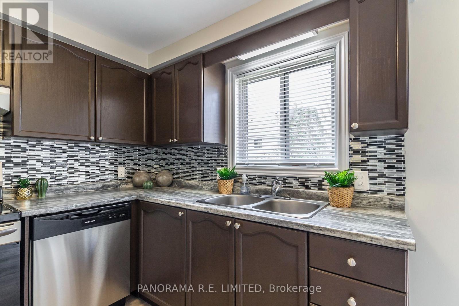 159 Northview Heights Drive, Cambridge, Ontario  N1R 7M1 - Photo 6 - X13870666