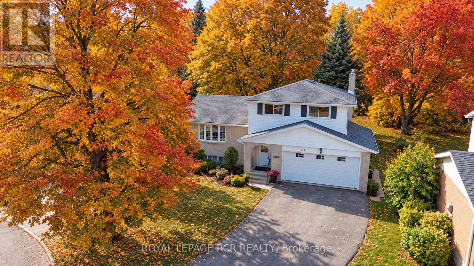 137 WHITE PINE CRESCENT, Waterloo, Ontario