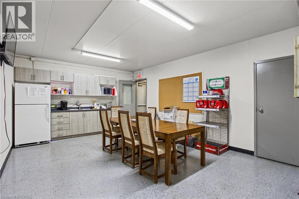4735 King Street E, Beamsville, Ontario  L3J 1E9 - Photo 19 - 40868660