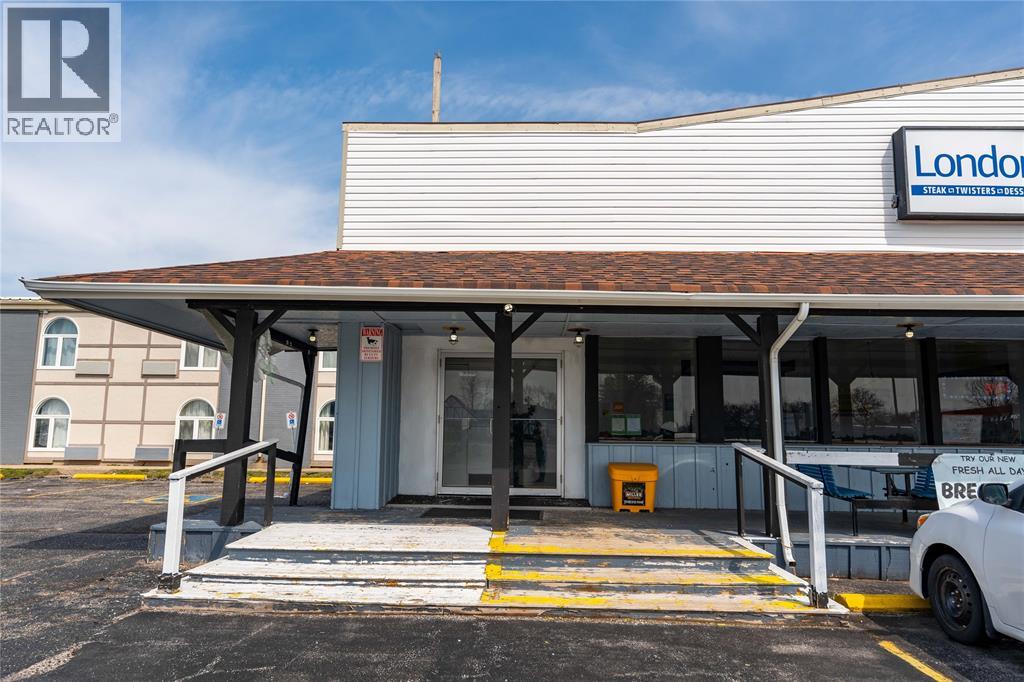 1716 London Line, Sarnia, Ontario  N7T 7H2 - Photo 4 - 26024688