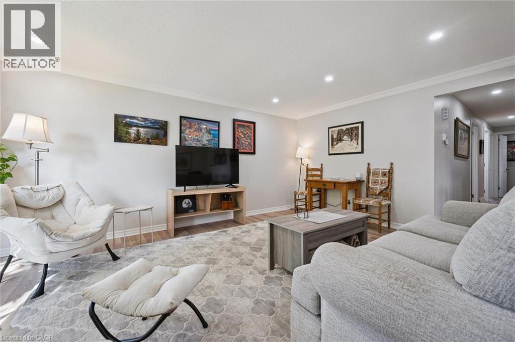 172 Laurentian Drive, Kitchener, Ontario  N2E 1Y3 - Photo 8 - 40866892