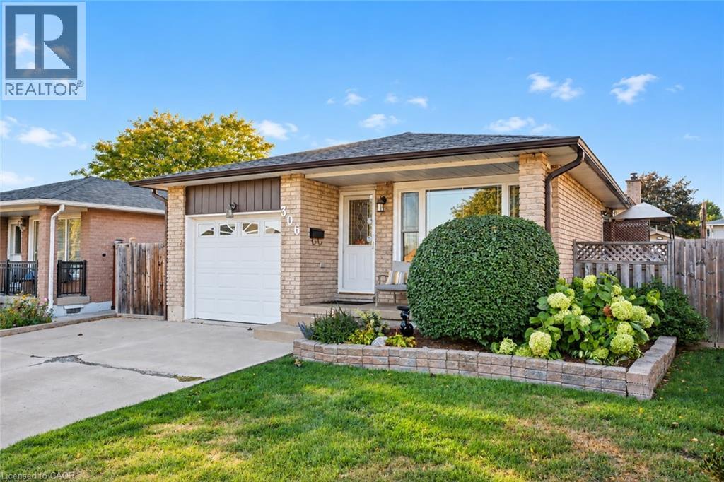 306 TEMPLEMEAD Drive, Hamilton, Ontario