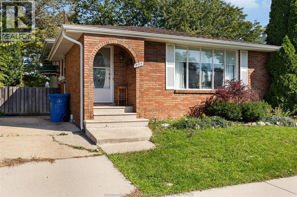 MLS# 26024729: 932 REEDMERE ROAD, Windsor, Canada