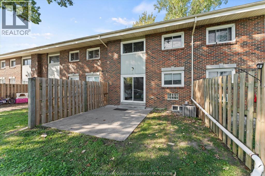 1730 Columbia Court Unit# 106, Windsor, Ontario  N9E 1B1 - Photo 4 - 26024726