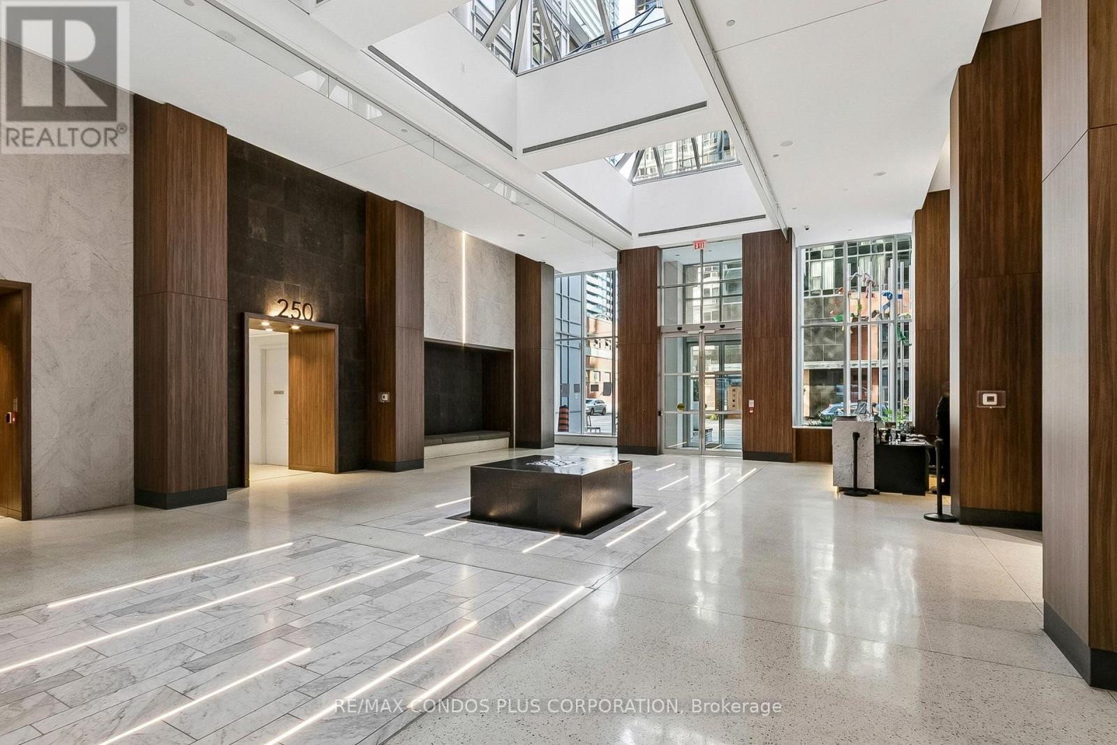 240 - 250 Wellington Street W, Toronto, Ontario  M5V 3P6 - Photo 27 - C13870568
