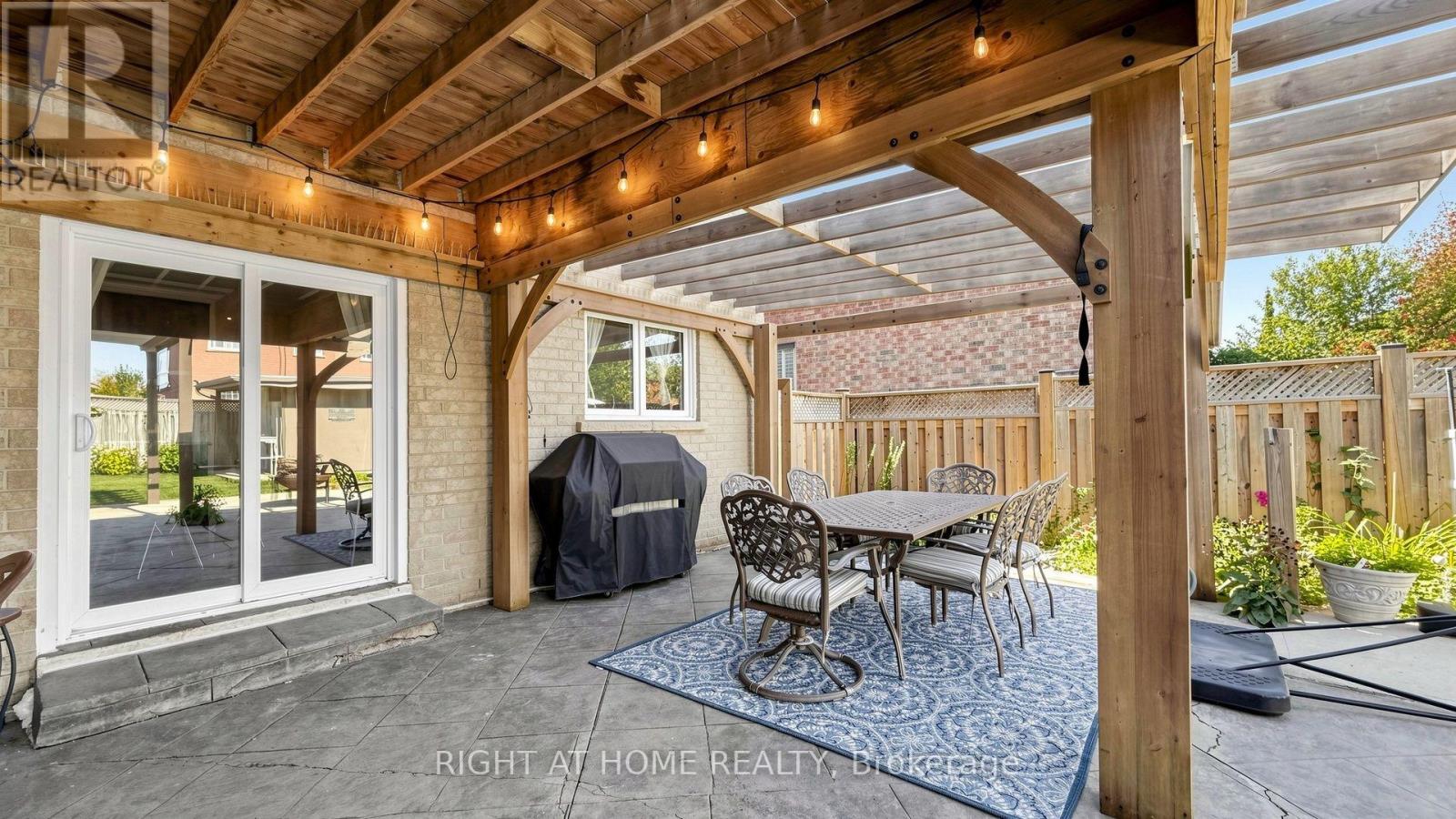 44 Robertson Close, Vaughan, Ontario  L6A 2H1 - Photo 35 - N13871034