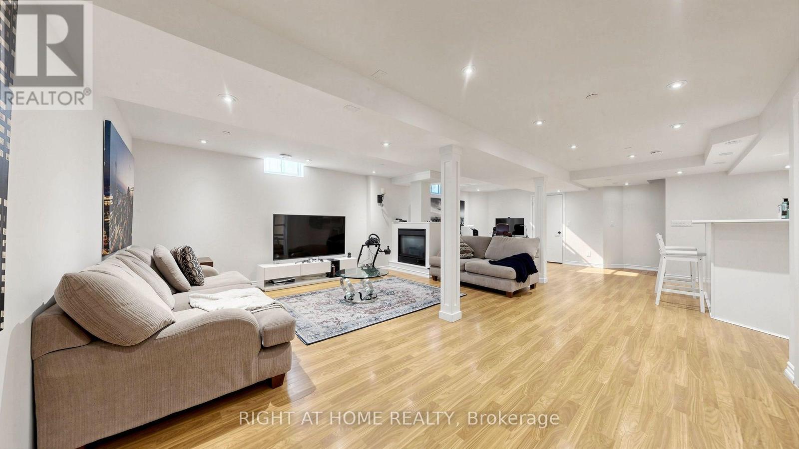 44 Robertson Close, Vaughan, Ontario  L6A 2H1 - Photo 32 - N13871034