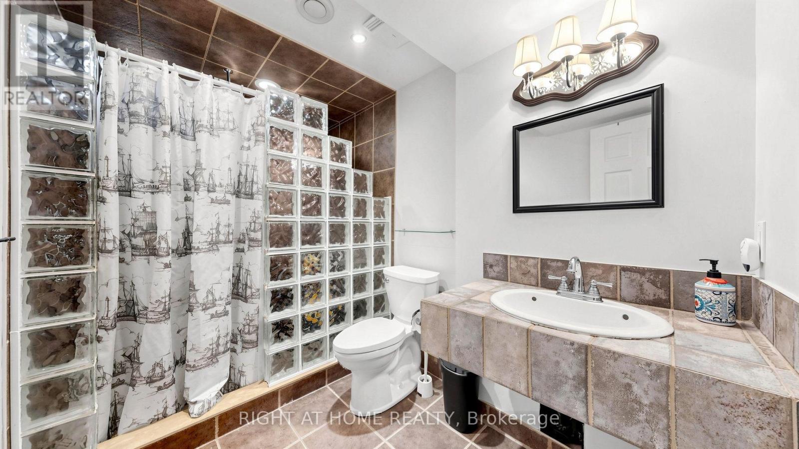 44 Robertson Close, Vaughan, Ontario  L6A 2H1 - Photo 34 - N13871034