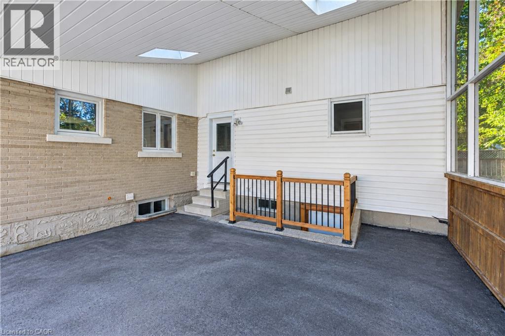 64 S Lowrey Avenue S, Cambridge, Ontario  N1R 4Z8 - Photo 39 - 40869659
