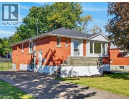 16 NOTTINGHAM Avenue, Hamilton, Ontario