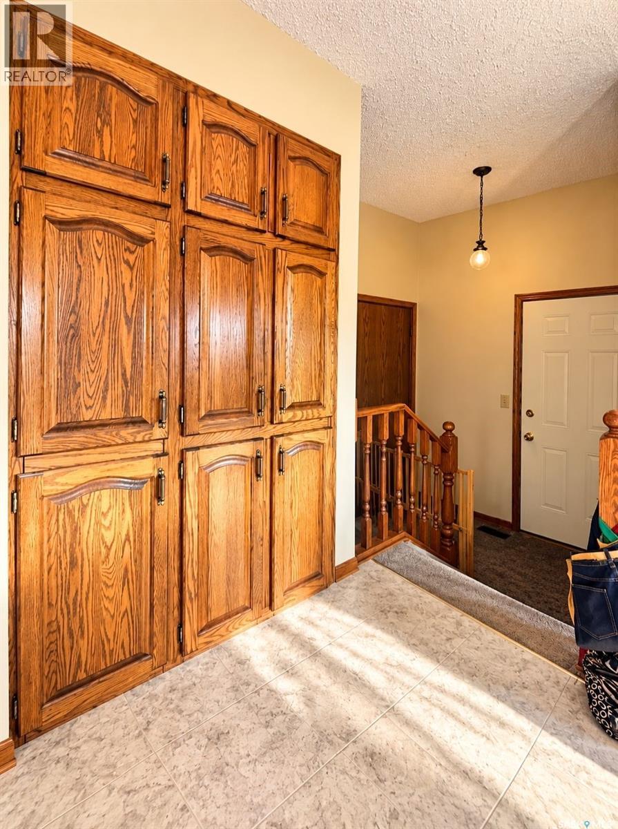 302 Cowie Crescent, Swift Current, Saskatchewan  S9H 4W7 - Photo 3 - SK050475