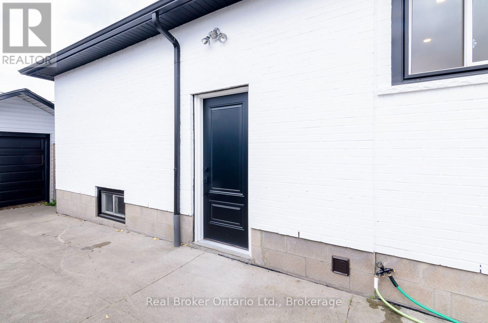Lower - 1175 Dunsmure Road, Hamilton, Ontario  L8H 1K9 - Photo 18 - X13871096