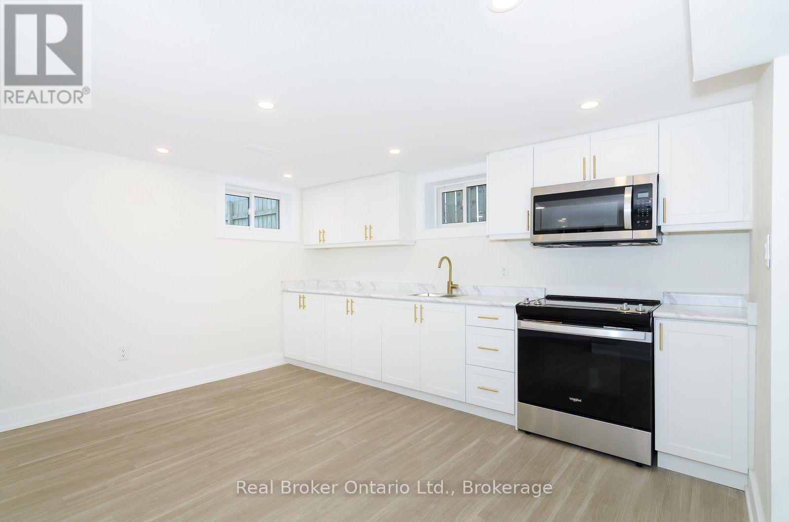 Lower - 1175 Dunsmure Road, Hamilton, Ontario  L8H 1K9 - Photo 2 - X13871096