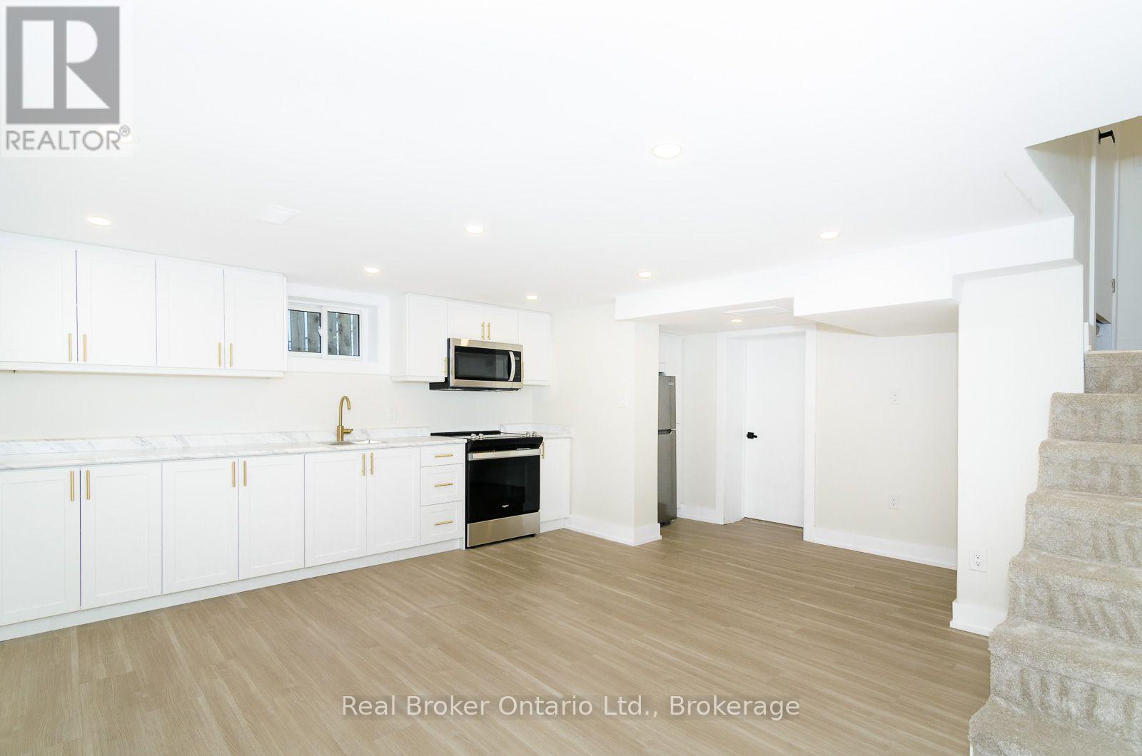 Lower - 1175 Dunsmure Road, Hamilton, Ontario  L8H 1K9 - Photo 3 - X13871096
