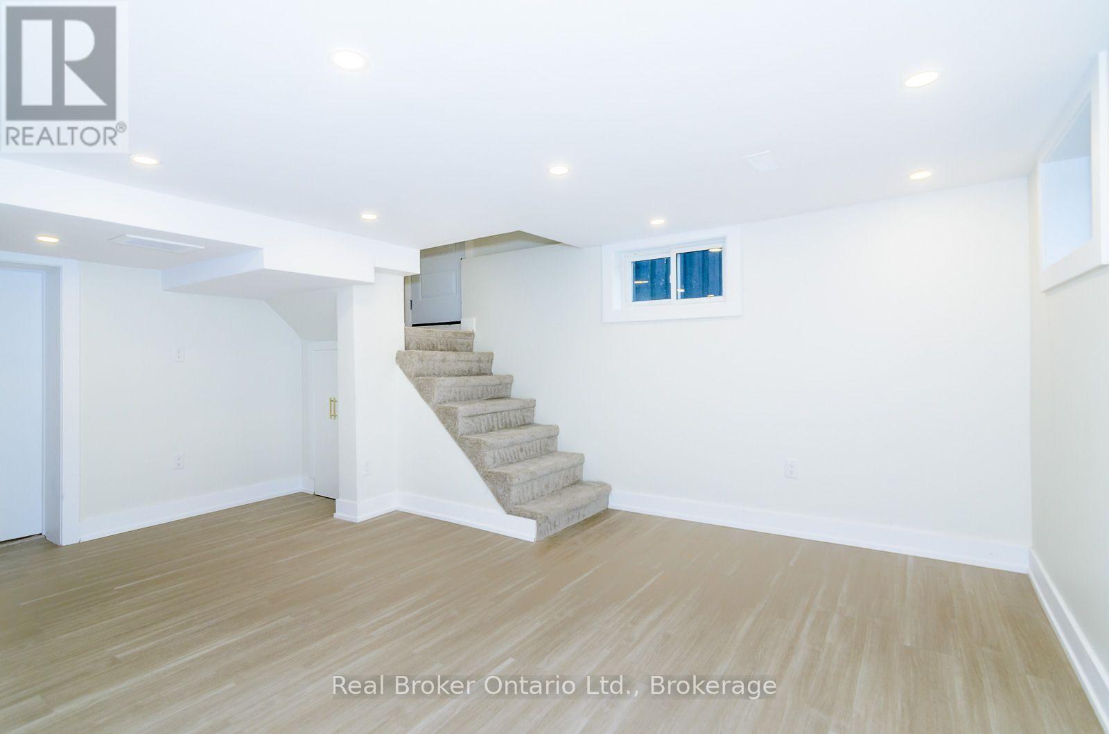 Lower - 1175 Dunsmure Road, Hamilton, Ontario  L8H 1K9 - Photo 5 - X13871096
