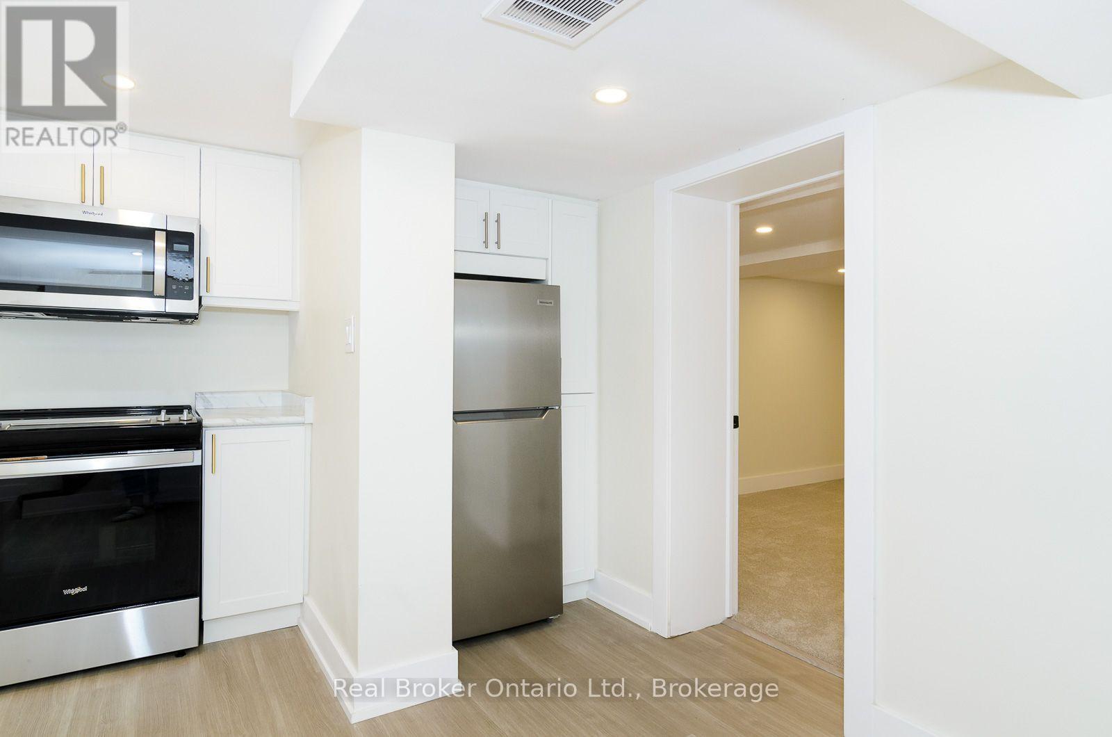 Lower - 1175 Dunsmure Road, Hamilton, Ontario  L8H 1K9 - Photo 6 - X13871096