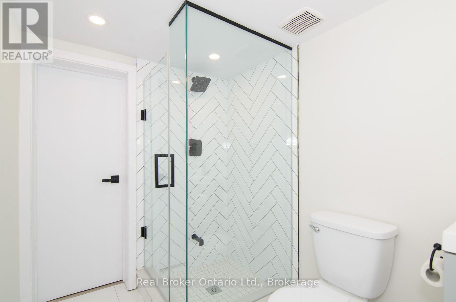 Lower - 1175 Dunsmure Road, Hamilton, Ontario  L8H 1K9 - Photo 7 - X13871096