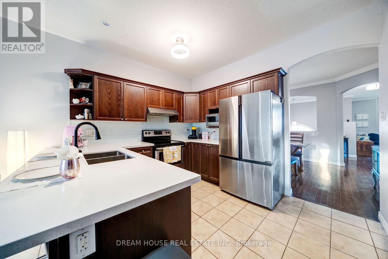 186 Fenning Drive, Clarington, Ontario  L1E 3K2 - Photo 12 - E13871082