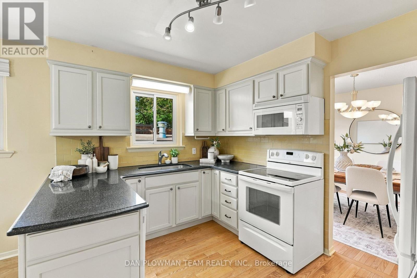 51 Rosalynne Avenue, Clarington, Ontario  L1C 3X7 - Photo 12 - E13871200