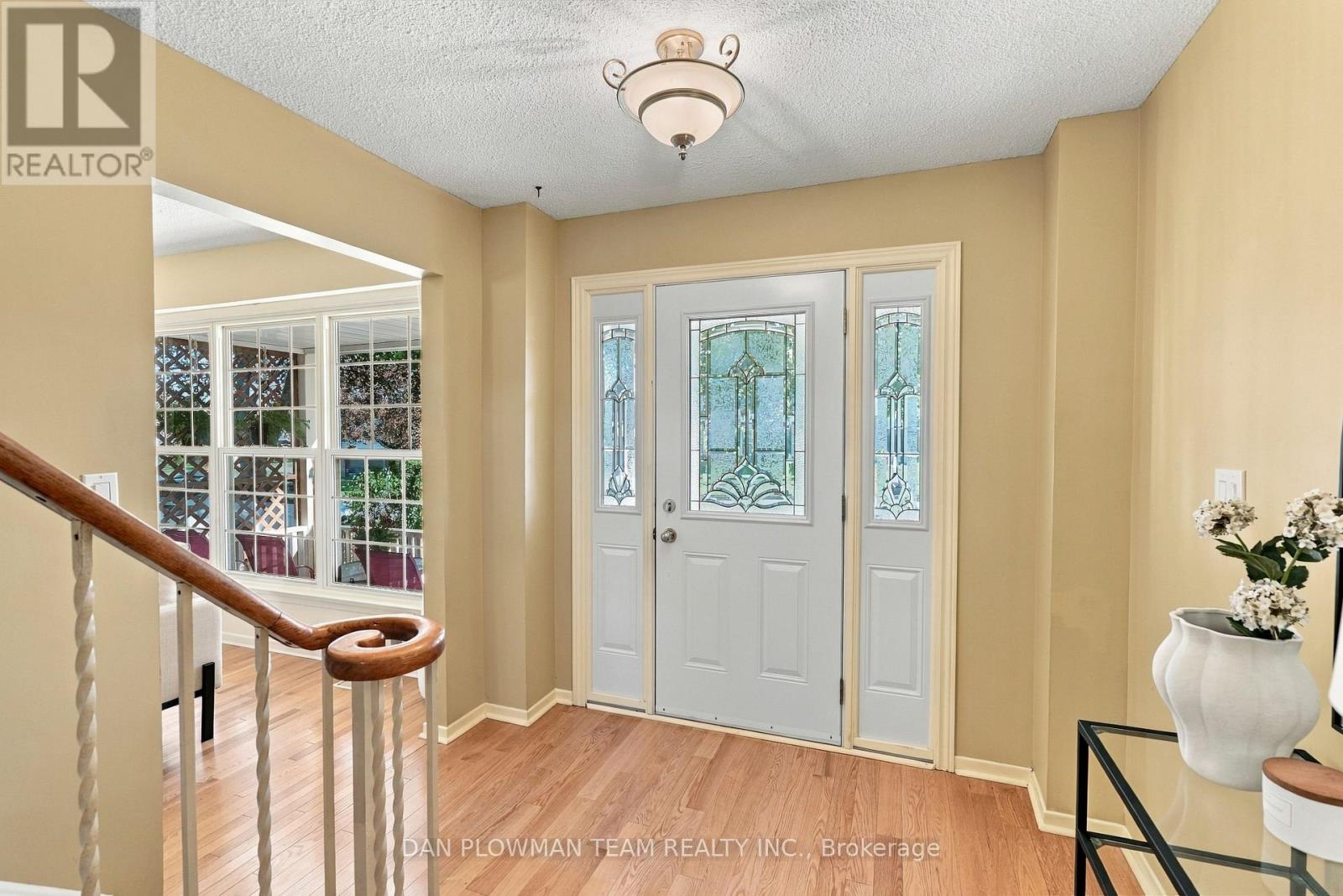 51 Rosalynne Avenue, Clarington, Ontario  L1C 3X7 - Photo 4 - E13871200