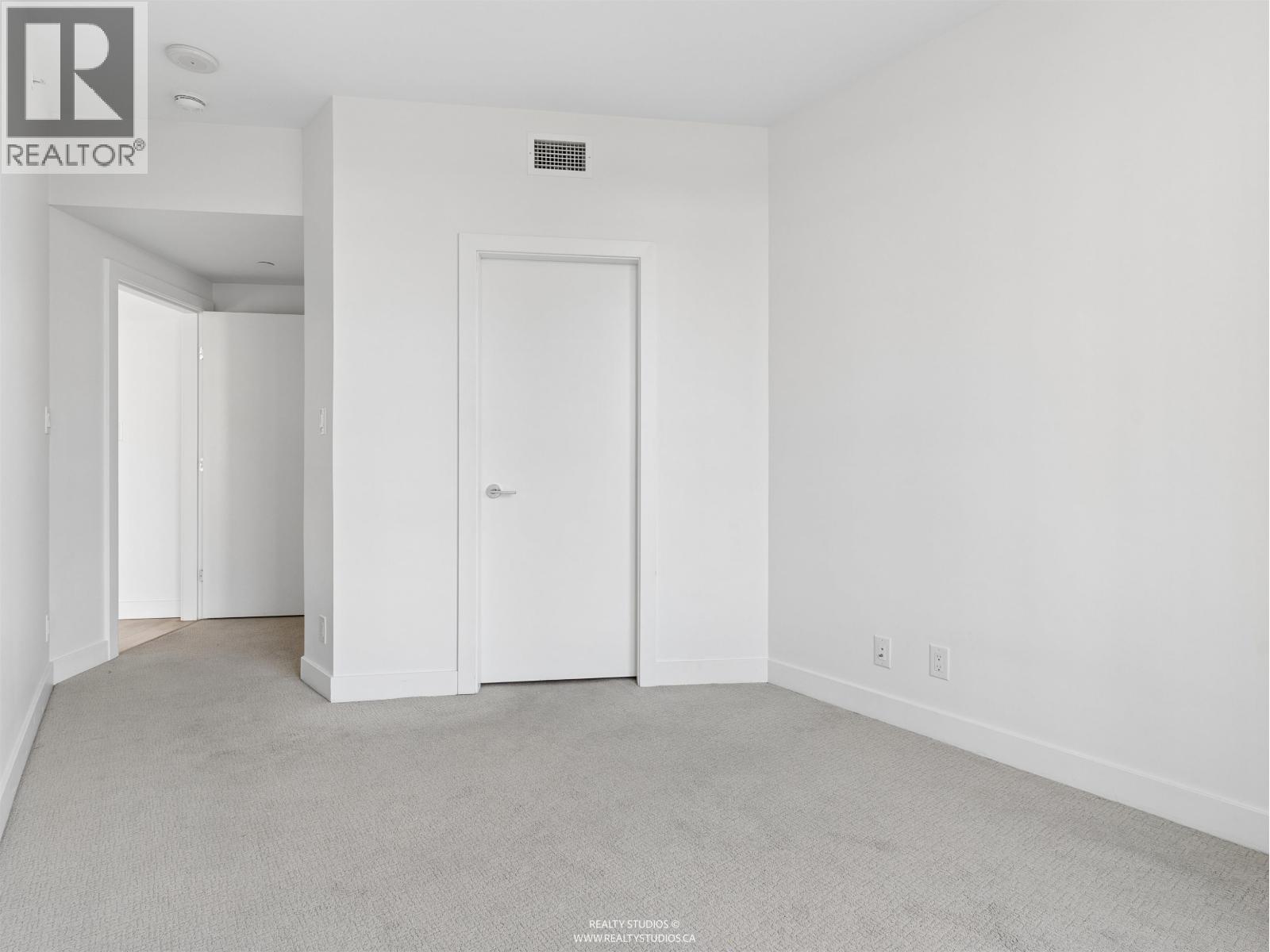 701 3557 SAWMILL CRESCENT