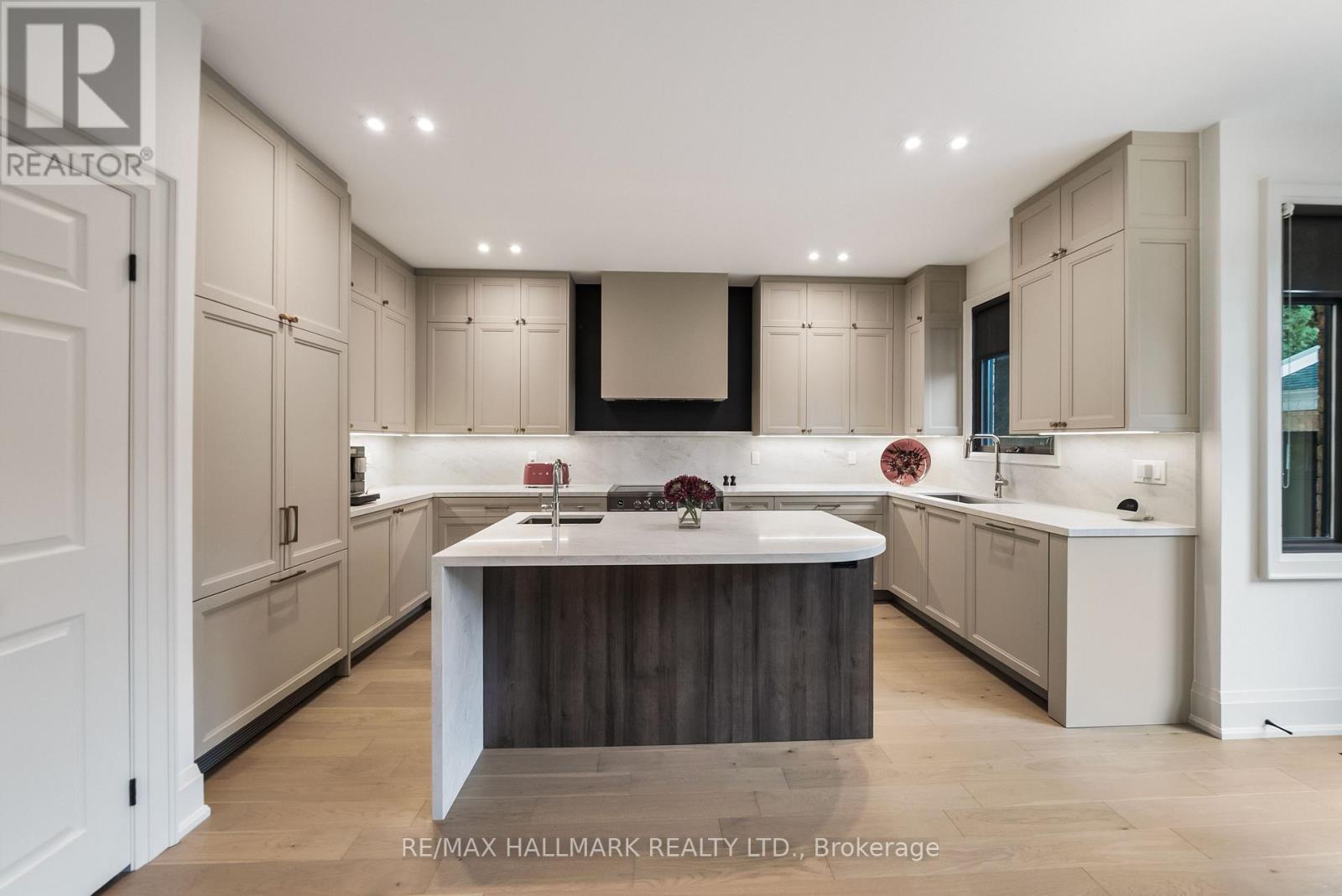 54 Theobalds Circle, Richmond Hill (Mill Pond), Ontario  L4C 9C9 - Photo 15 - N13871220