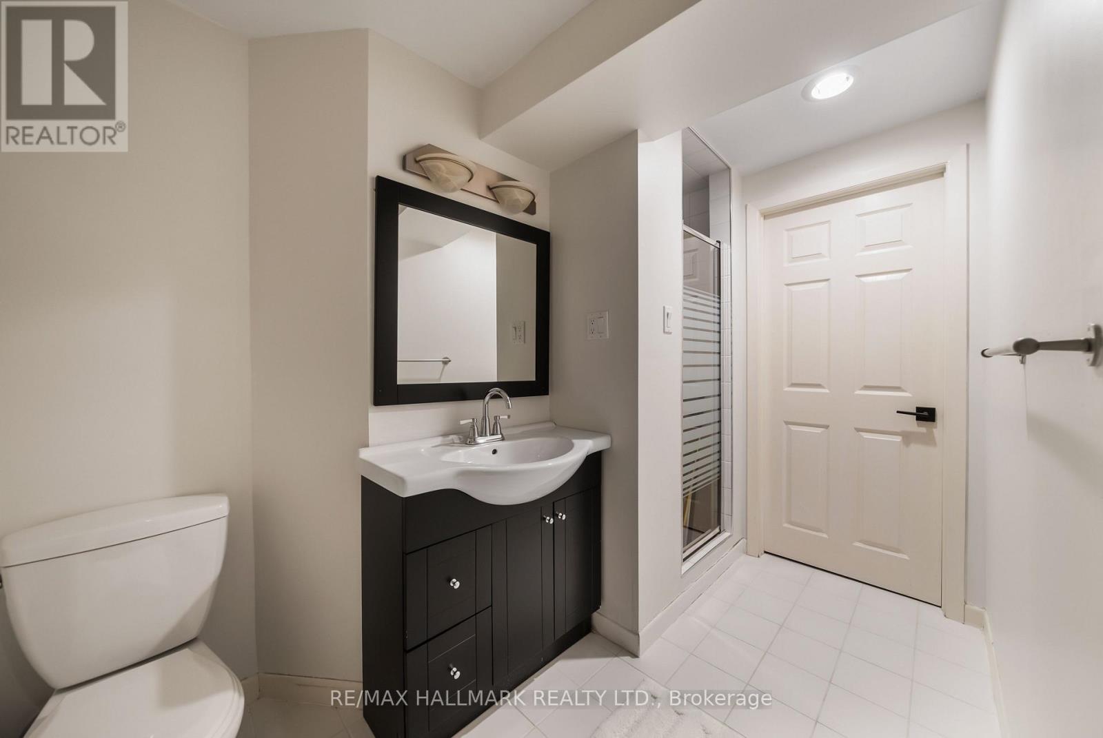 54 Theobalds Circle, Richmond Hill (Mill Pond), Ontario  L4C 9C9 - Photo 43 - N13871220