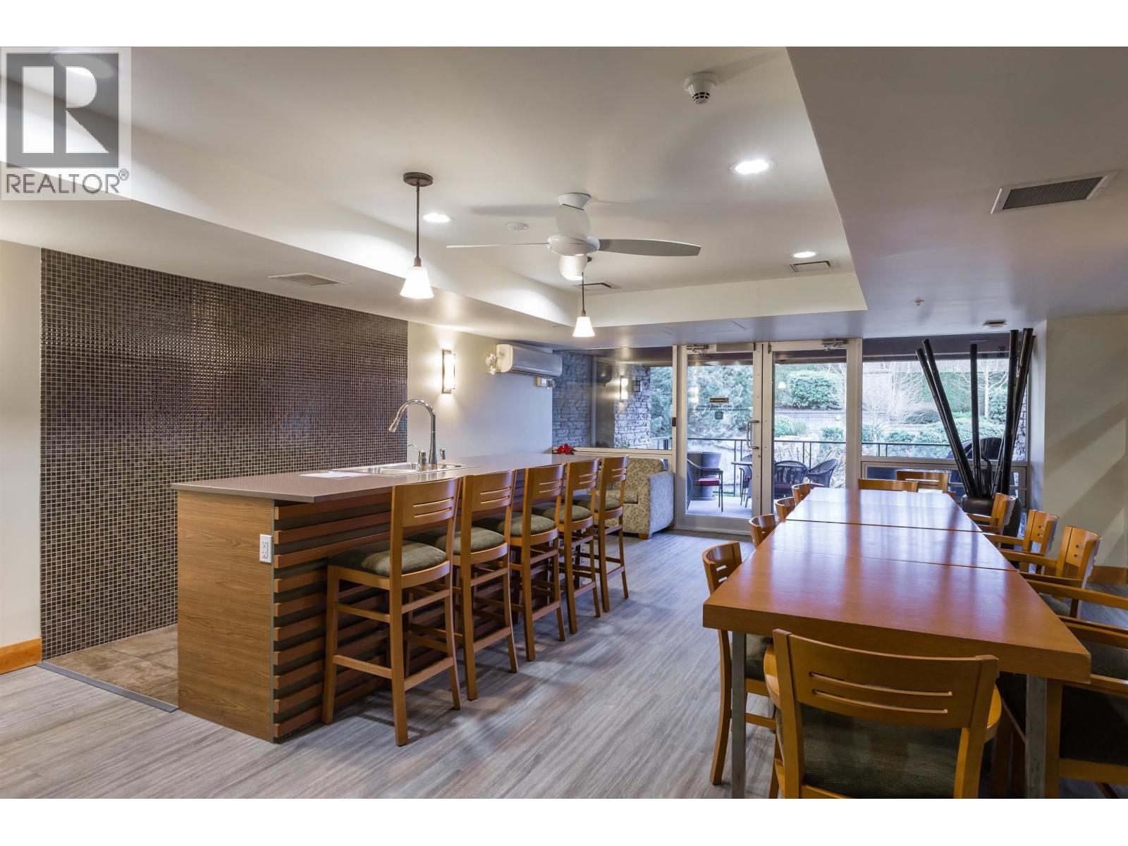 102 7488 BYRNEPARK WALK
