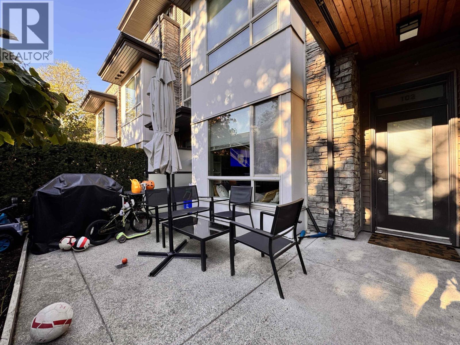 102 7488 BYRNEPARK WALK