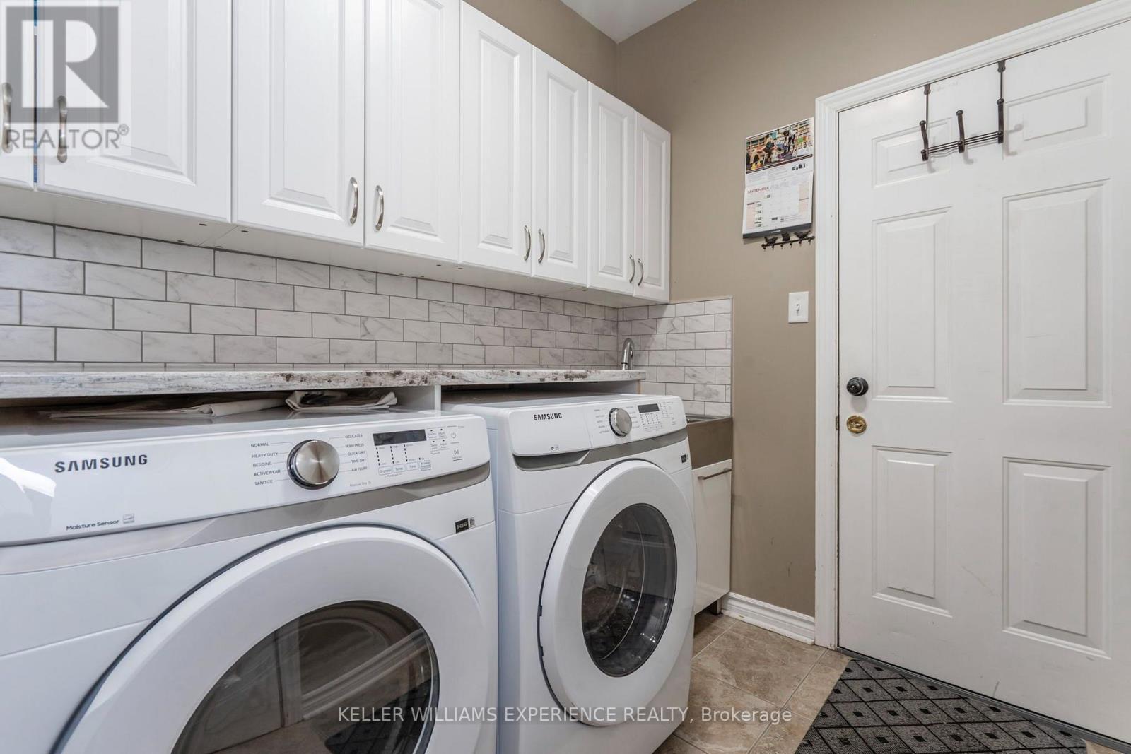 56 Silver Trail, Barrie (Ardagh), Ontario  L4N 3P2 - Photo 18 - S13871056