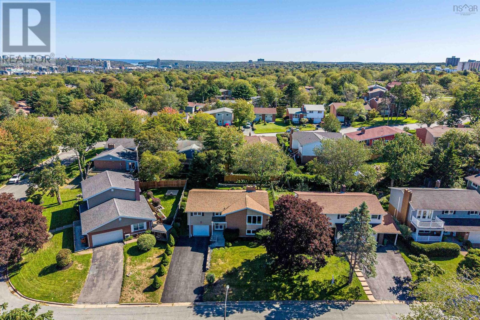18 Northcliffe Lane Halifax Nova Scotia Canada B3M2Z6 4