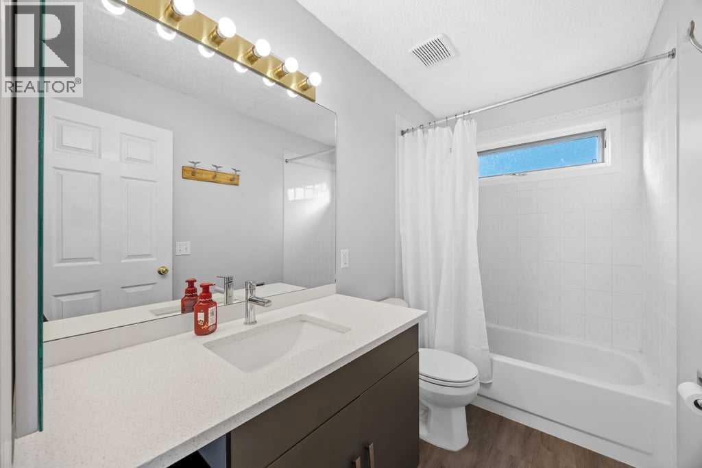 109 Patina Park SW, Calgary, Alberta  T3H 3E2 - Photo 19 - A2350322
