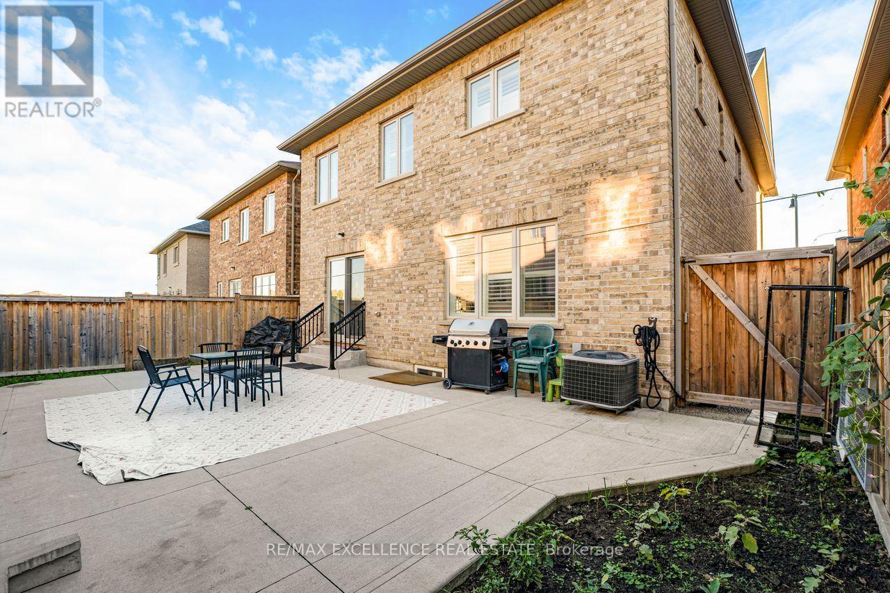 451 Brisdale Drive, Brampton, Ontario  L7A 4P9 - Photo 37 - W13871100