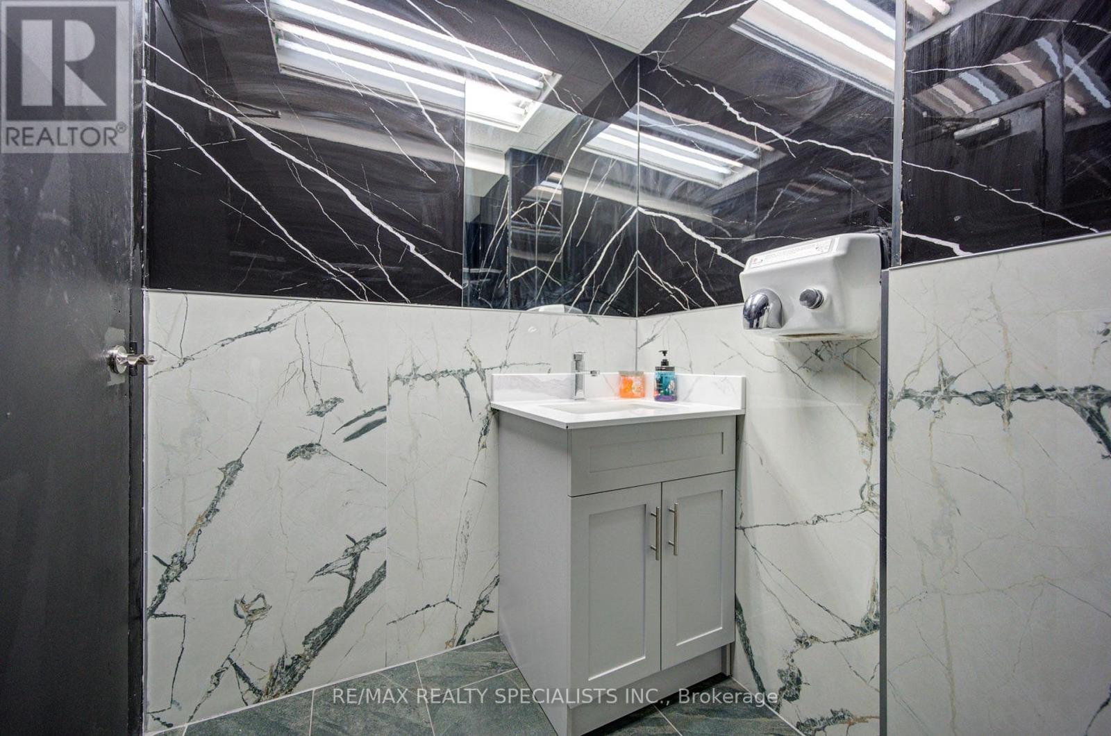 1935 Weston Road, Toronto, Ontario  M9N 1W7 - Photo 30 - W13871208