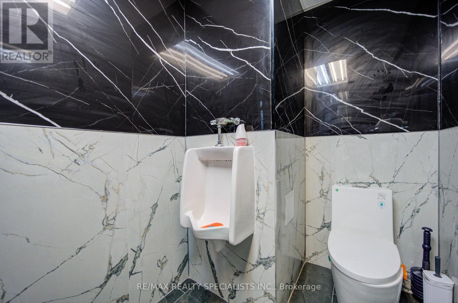 1935 Weston Road, Toronto, Ontario  M9N 1W7 - Photo 31 - W13871208