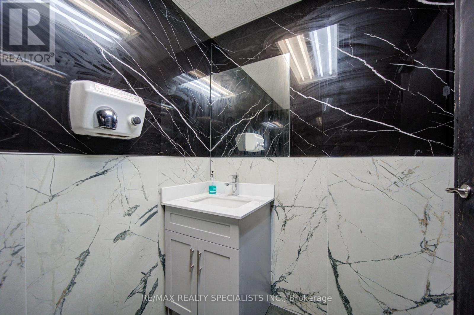 1935 Weston Road, Toronto, Ontario  M9N 1W7 - Photo 32 - W13871208
